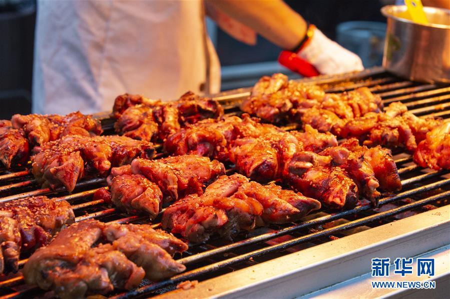 哈尔滨：一路美食，夜市点亮夜生活