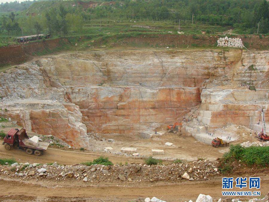 汉白玉村稻花香