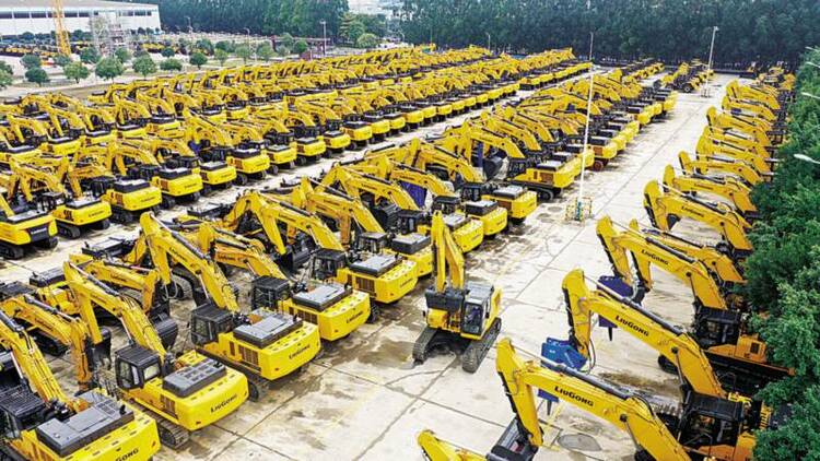 广西柳州：工程机械产品远销海外