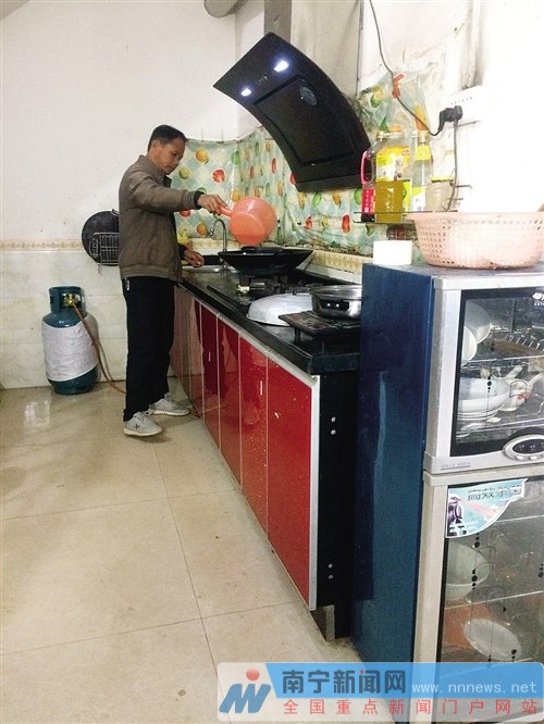 【八桂大地-南宁】南宁推进“改厨改厕”工作 全市逾10万户村民受益