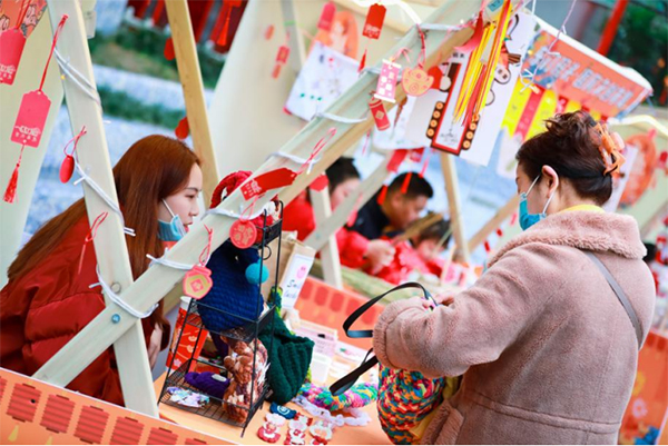 청두 진장(锦江)의 야경을 즐기면서 보내는 설_fororder_20220214-cd-nianwei-4