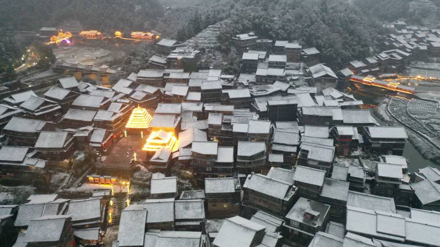 广西三江：侗寨雪景美如画