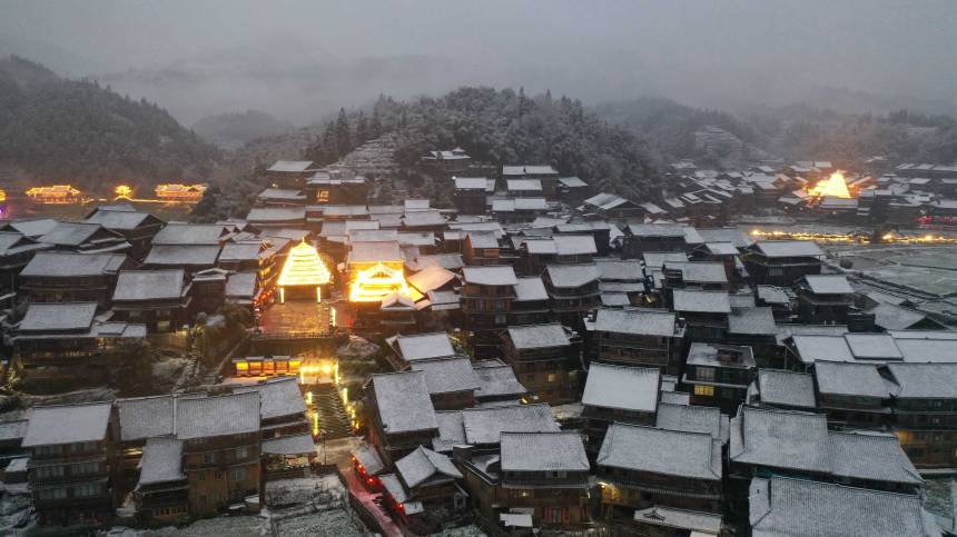 广西三江：侗寨雪景美如画