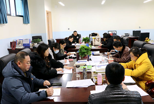 宜宾市一曼中学校：党支部活动常规开展凝心聚力_fororder_民主评议活动现场-摄影-张强