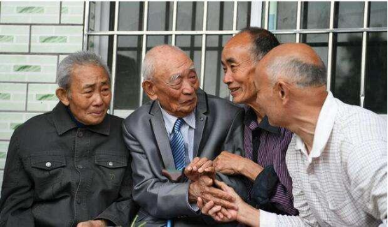 《人民日报》聚焦两岸寻亲新变化:二代三代已成主力 《人民日报》聚焦两岸寻亲新变化:二代三代已成主力