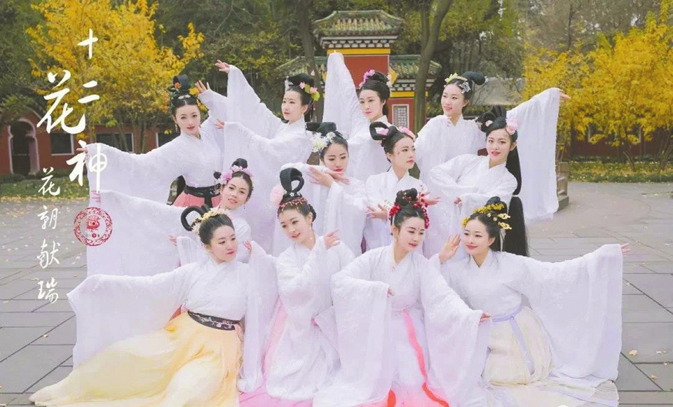 （中首）3月民俗日历：惊蛰迎仲春 春色正中分