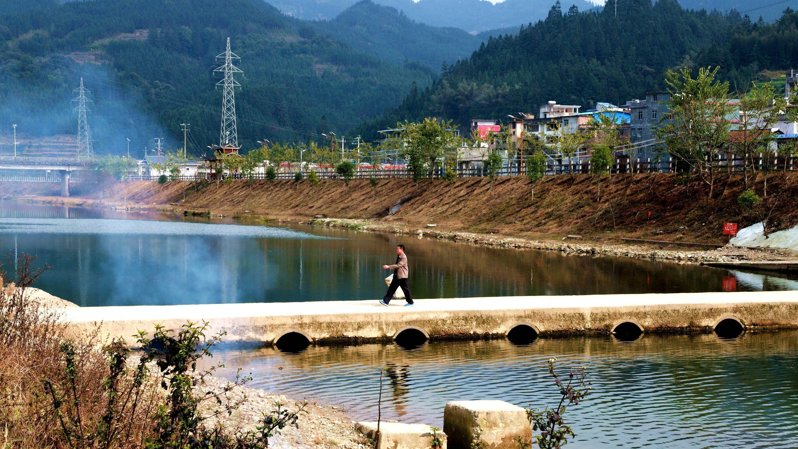 广西融水：昔日“山旮旯”今日“特色村”