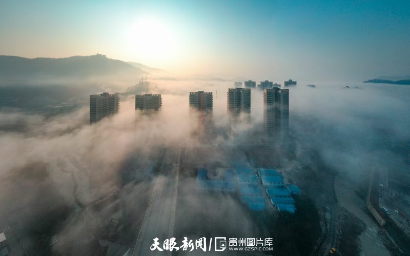 （中首）黔西南望谟：“天空之城”入画来