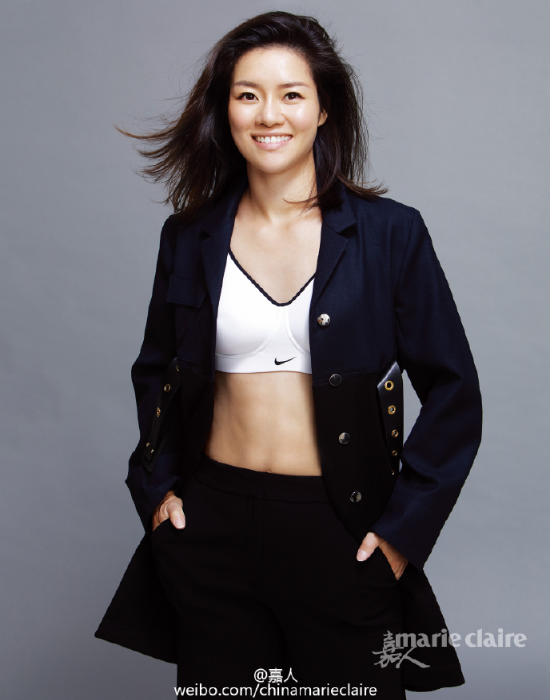 李娜登时尚杂志封面 低胸炫腹秀性感