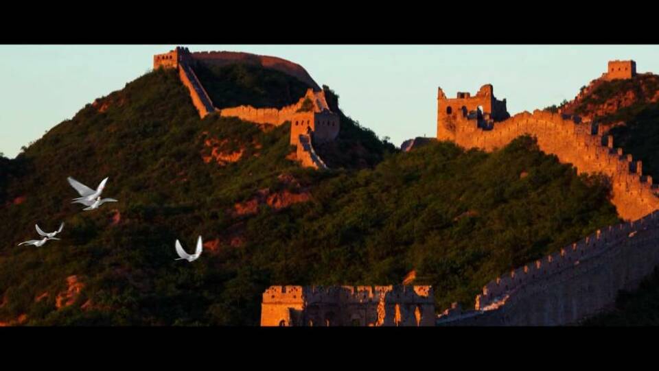 1969年,15岁的习近平来到梁家河,开始了他艰苦却受益终生的插队岁月.