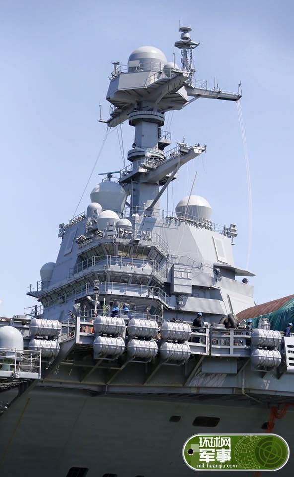 美国最昂贵航母交付海军测试(组图)