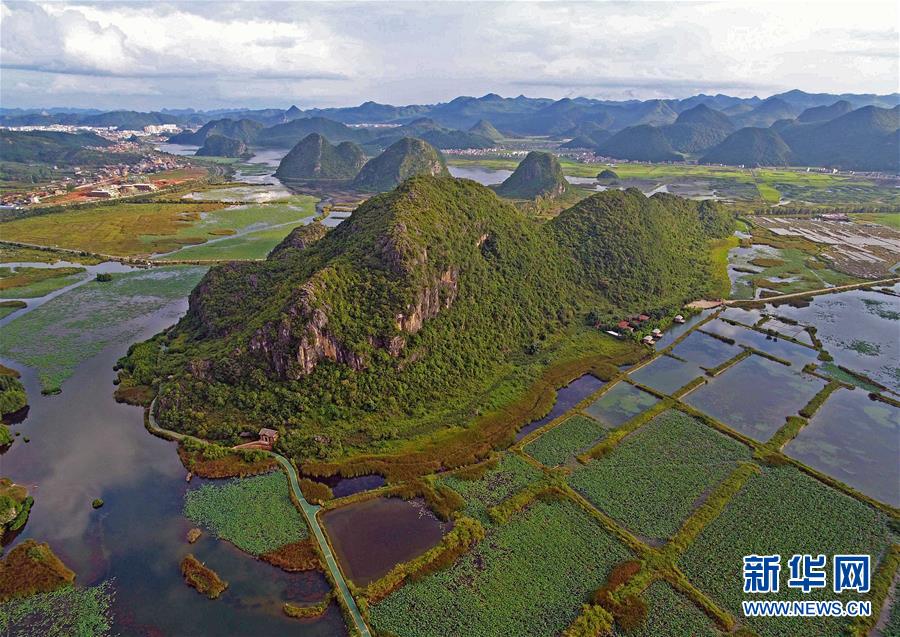 云南丘北：普者黑景色秀丽
