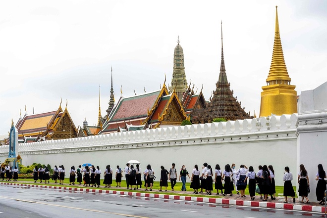 ကုန္ေစ်းႏႈန္းျမင္႔တက္ျခင္း၏ ထိခိုက္မႈေလွ်ာ႔ခ်ရန္ လူမႈကယ္ဆယ္ေရးေဆာင္ရြက္ခ်က္ ၁၀ ရပ္ကုိ ထိုင္းအစိုးရ ထုတ္ျပန္_fororder_VCG111300536579