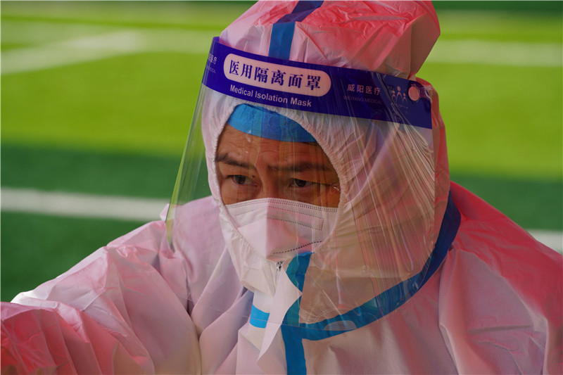 信陽平橋:致敬抗疫一線的最美身影_fororder_王友 攝 (3)