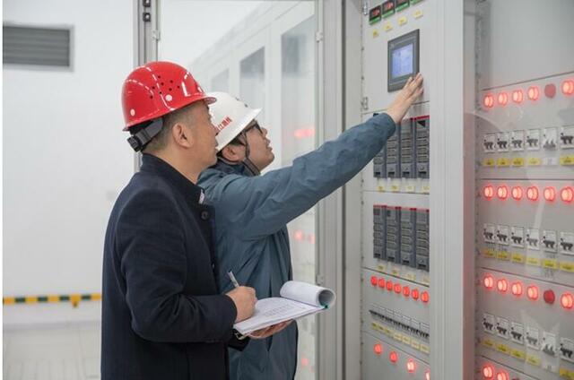 国内首条双流制式轨道线路全线电通