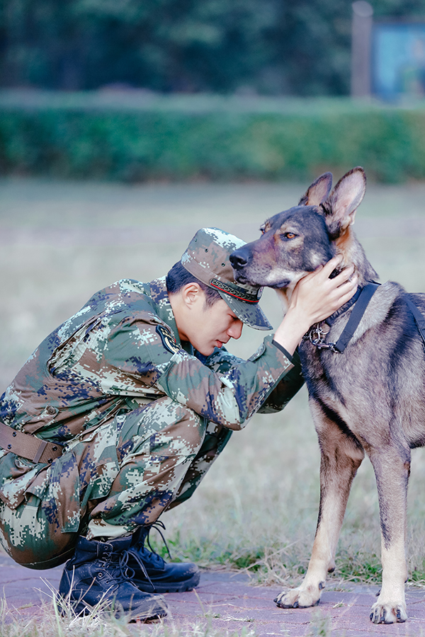 《奇兵神犬》姜潮乐观秒变段子手 与犬深情告白动人