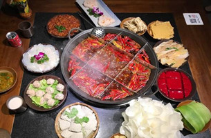 【食在重庆　标题摘要】重庆人最爱的正宗老火锅　快带朋友去吃