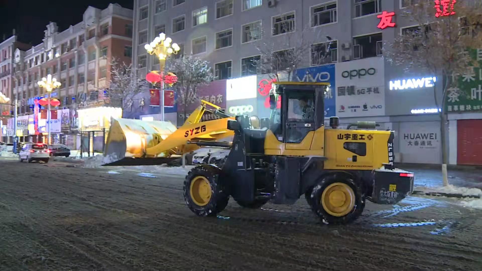 富锦市：积极应对降雪保农业设施安全