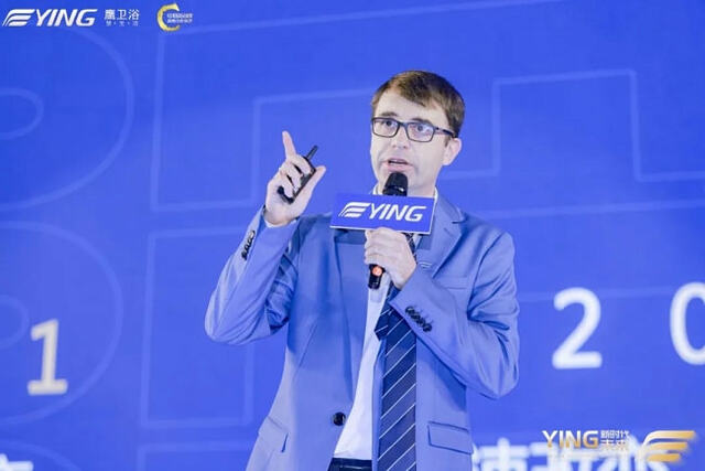 新时代 YING未来 YING 2022经销商年度峰会论坛焕新举行