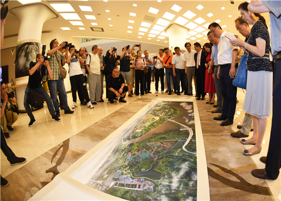 (供稿 文体图文 三吴大地南京 移动版)“遇见美丽”国青POST首届摄影名家邀请展开幕