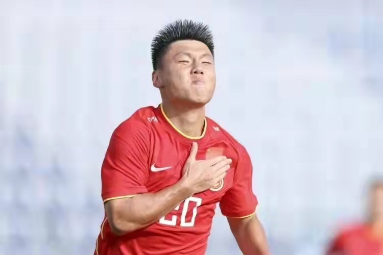 體育時評：走向更新換代，中國足球要有繼續前行的勇氣和信心