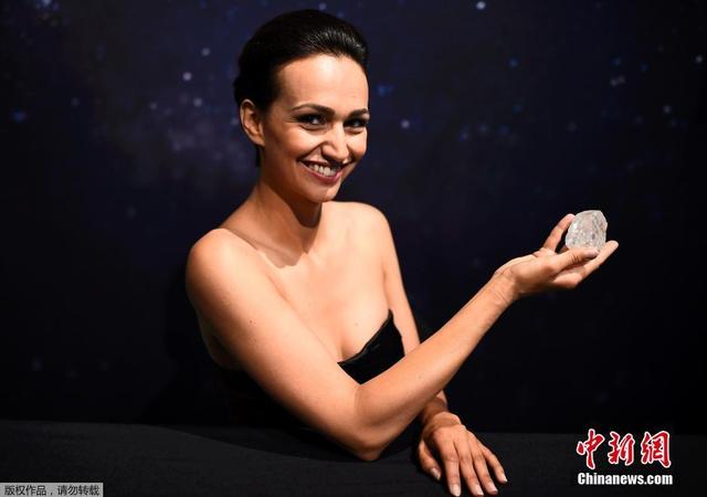 史上第二大鑽石原石將拍賣 1109克拉如網球大小