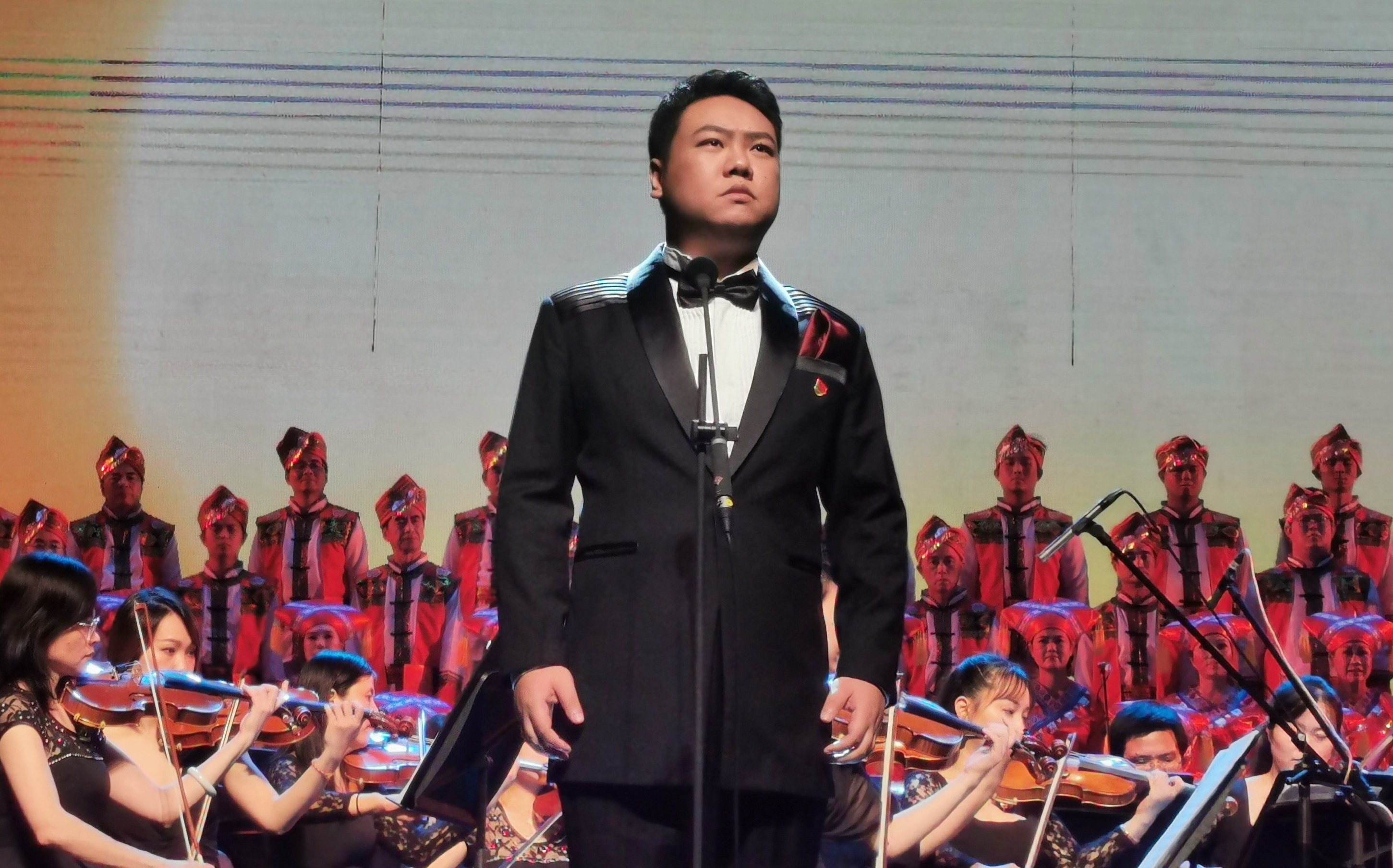 【B】国家二级演员蒋冬健：为增进广西与东盟的艺术交流而放歌_fororder_图片 1