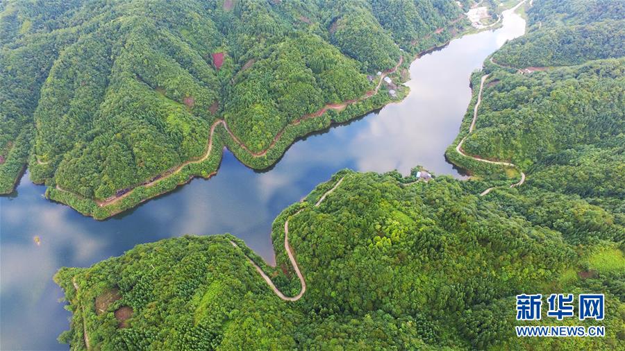 重庆：太阳湖风光旖旎