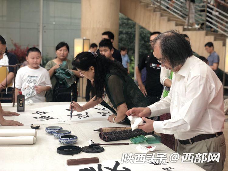 看瓦当品历史 “中日瓦当书法篆刻艺术展”在西安博物院展出