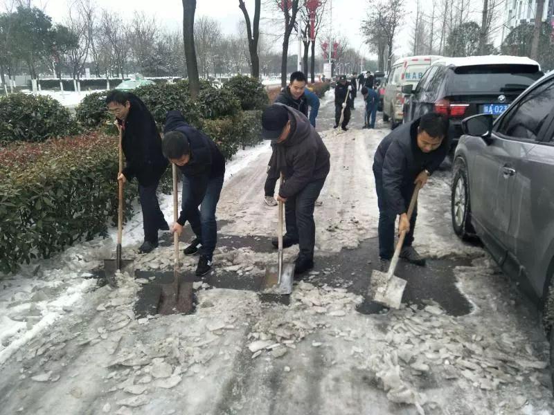 【三秦大地 西安】感谢你们浴“雪”奋战 守护这座城市的温暖