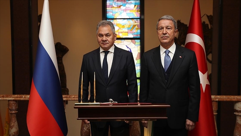Akar, Rusya mevkidaşı Şoygu ile telefonda görüştü