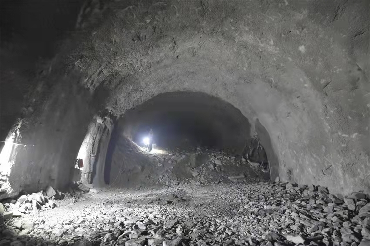 突破性进展！云南丽香铁路玉龙雪山隧道建设传捷报