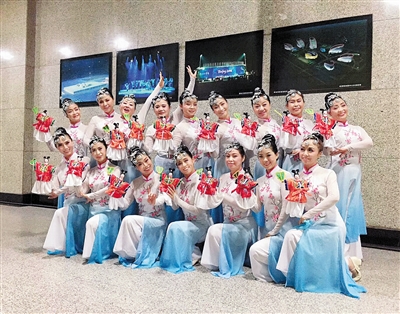 【科教 图文】重庆舞蹈团《木偶情》登央视 弘扬非遗文化