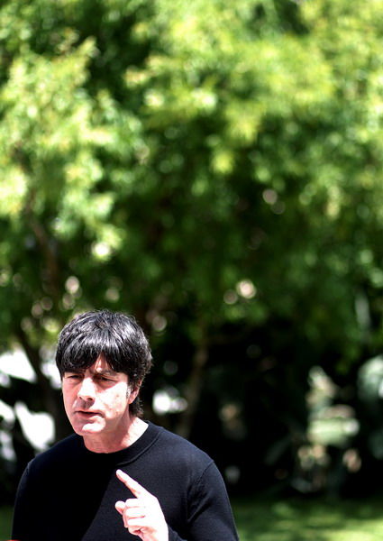 鼻屎上的勒夫 一代男神惨被右手毁掉 鼻屎上的勒夫 一代男神惨被右手毁掉