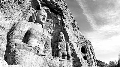 云冈石窟：翻开这部1560年的“石头史书”