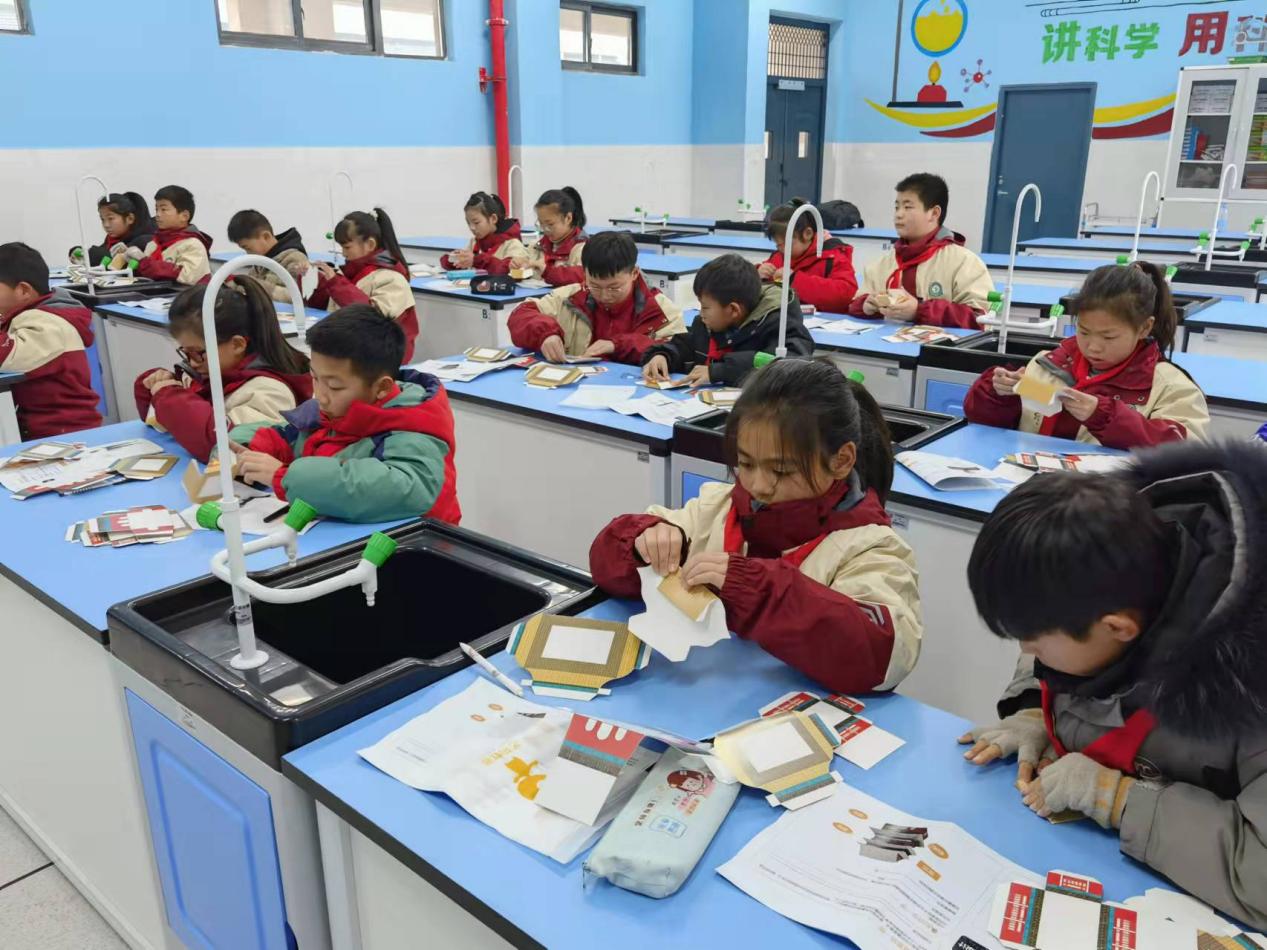 易教易学 有成果——鸿合三点伴构建高标准课程体系 焕发课堂活力