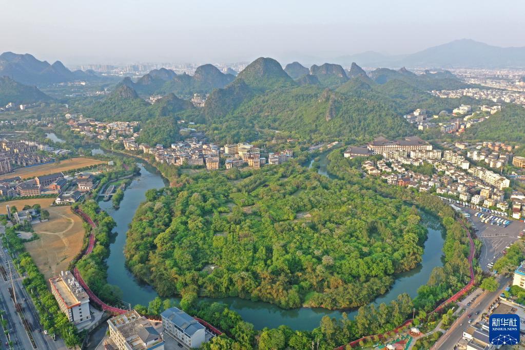 桂林山水正宜人