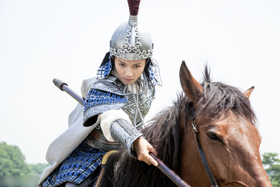 2015年,刘涛在《琅琊榜》饰演的霓凰郡主,剧中霓凰郡主骑马打仗上战场