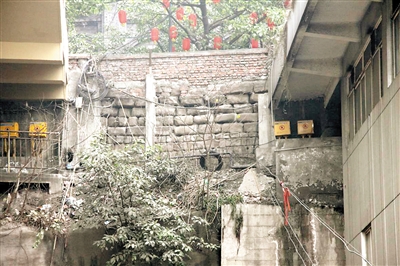 【科教　图文】重庆将修复3公里古城墙