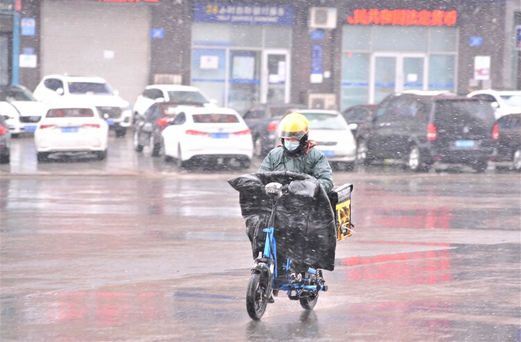 春雨潤冰城