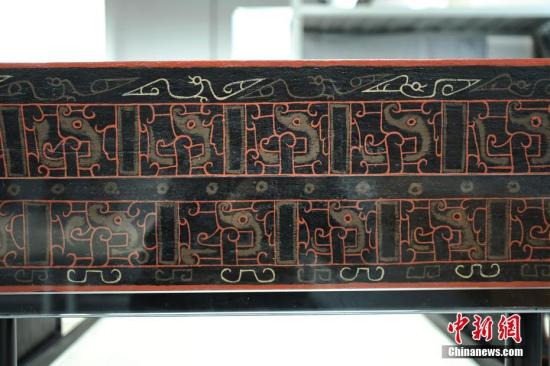 成都历时近17年修复中国年代最早结构最完整的漆床