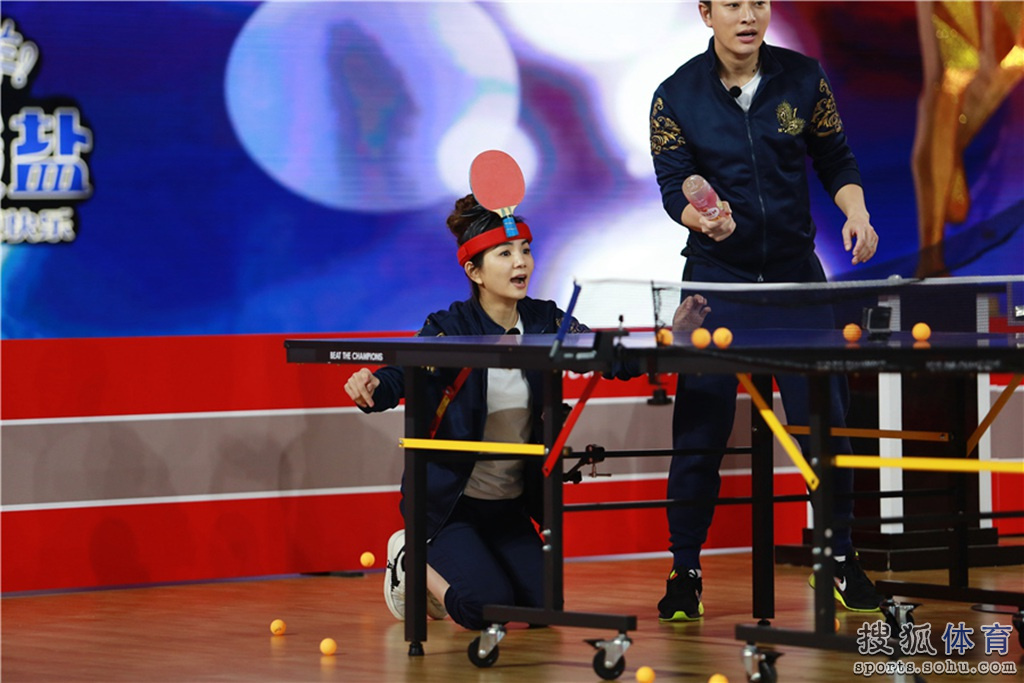 组图:来吧冠军刘国梁展现国球魅力 贾乃亮外挂 组图:来吧冠军刘国梁展现国球魅力 贾乃亮外挂