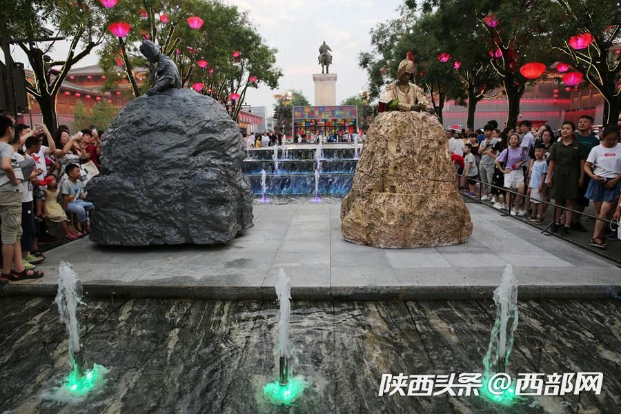 大唐不夜城夏夜旅游热度高，免费文化消费成亮点