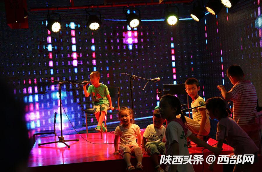 大唐不夜城夏夜旅游热度高，免费文化消费成亮点