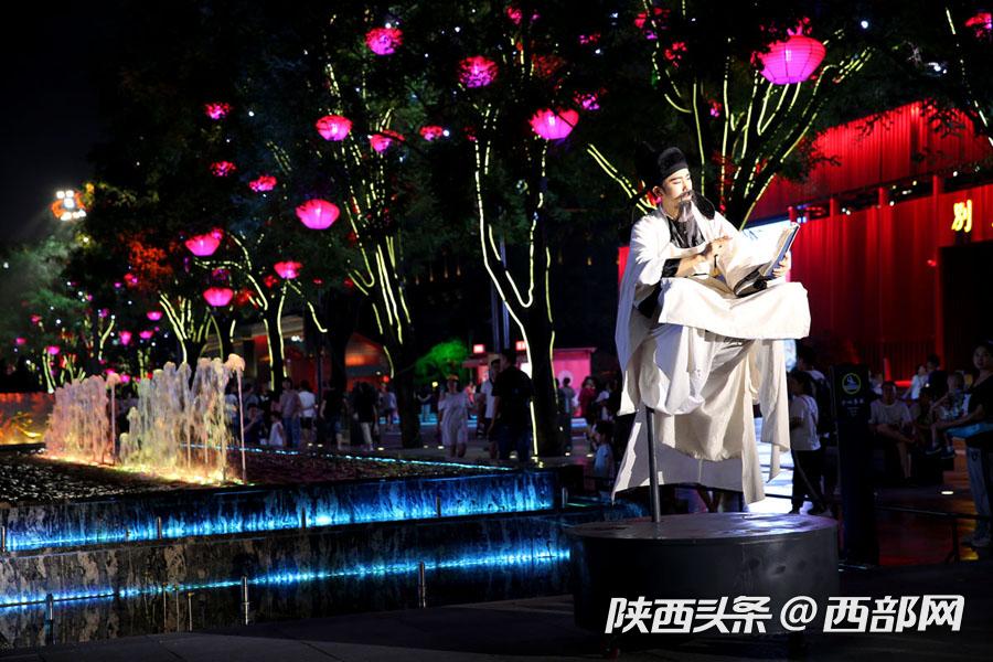 大唐不夜城夏夜旅游热度高，免费文化消费成亮点
