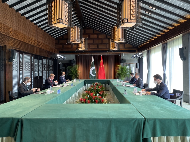 Mga Ministrong Panlabas ng Tsina at Pakistan, nagtagpo_fororder_20220330WangYiPakistan