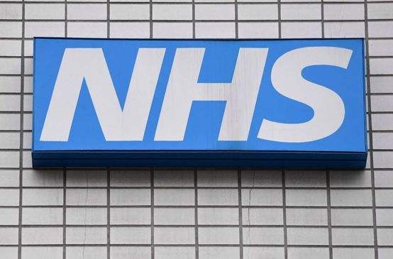 英格蘭NHS已經敦促醫院推遲計劃的行動和例行的門診預約，直到本月底。_fororder_timg (2)