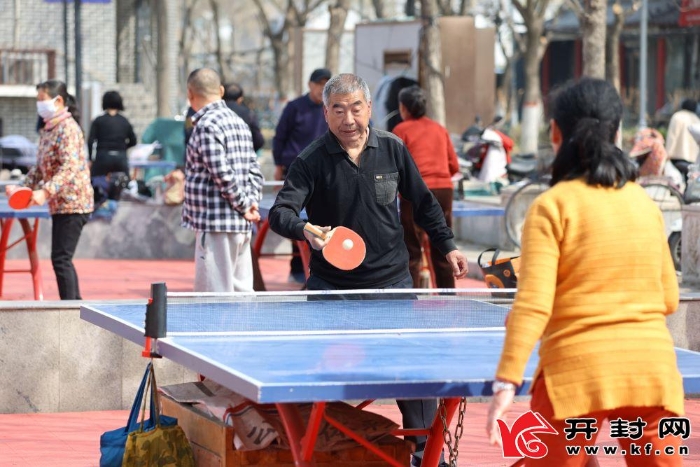 河南开封：火热的社区体育圈