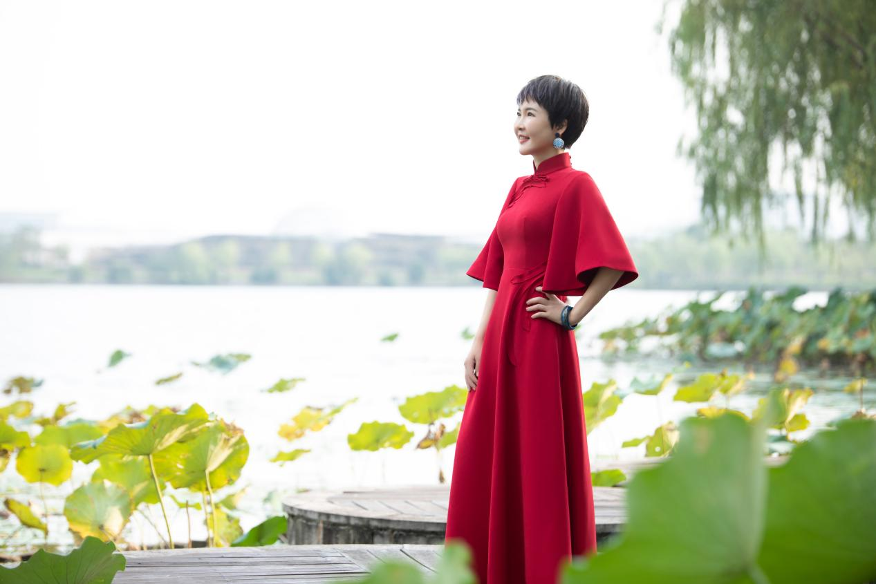 知名個人成長作家張德芬:“無論結婚還是單身 幸福都不應依賴別人” 知名個人成長作家張德芬:“無論結婚還是單身 幸福都不應依賴別人”