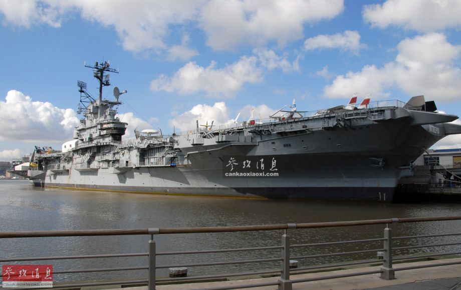 超级战舰杀手！中国军迷游览美军航母